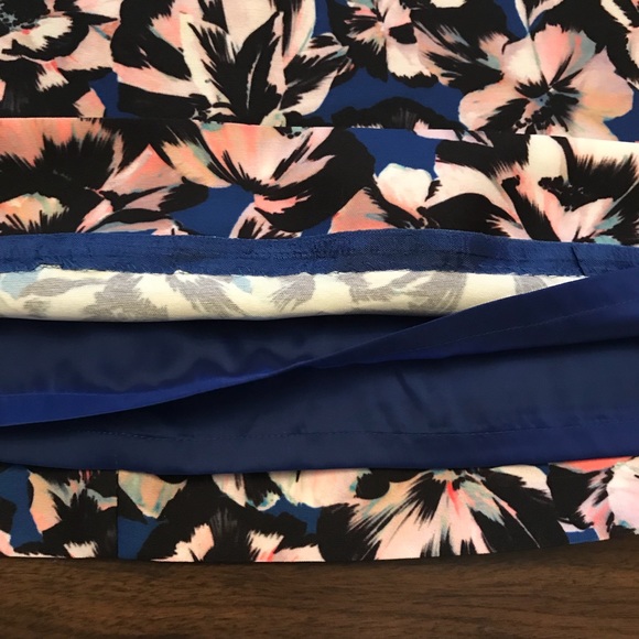 J.CREW E9135 A-Line Skirt In Hibiscus Floral Sz 00 - Picture 6 of 8